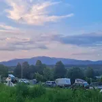 Camp The Sunrise Hill キャンプ場