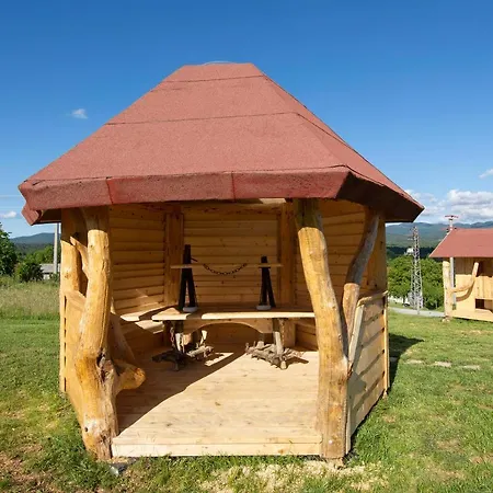 Camp The Sunrise Hill Кемпинг