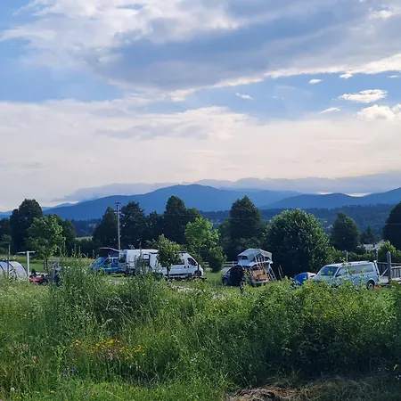 Camp The Sunrise Hill Кемпинг *