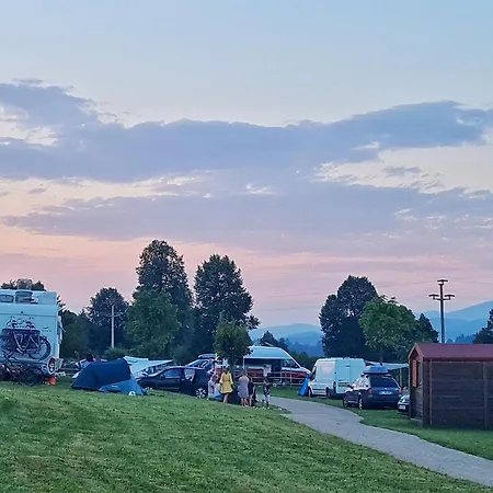 Camp The Sunrise Hill Camping Pivka