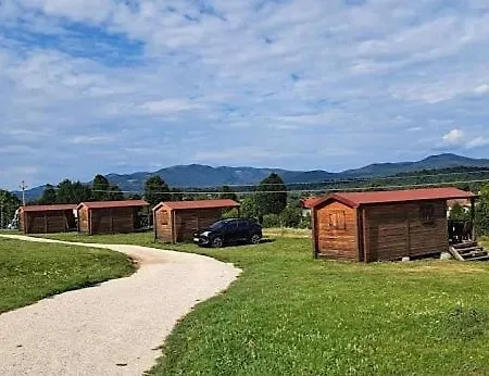 Camp The Sunrise Hill Кемпинг