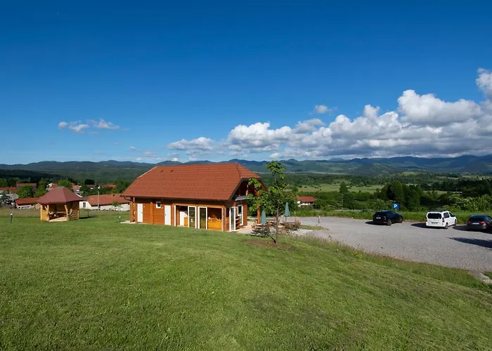 Camp The Sunrise Hill Camping Pivka