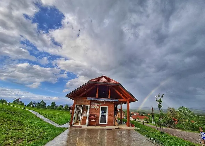 مكان تخييم Camp The Sunrise Hill