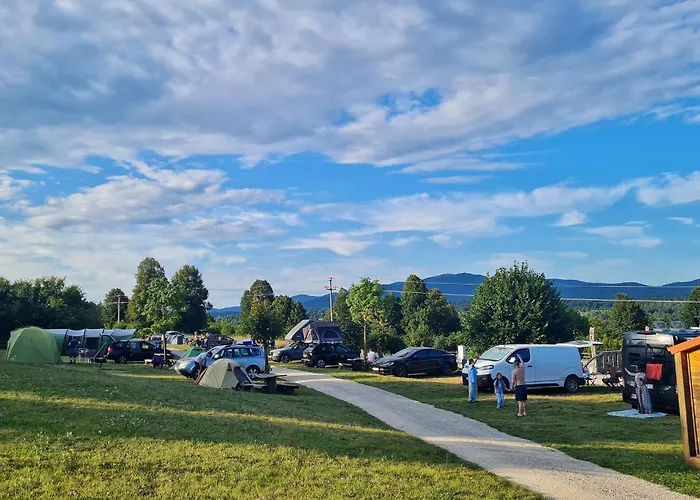 Camp The Sunrise Hill *