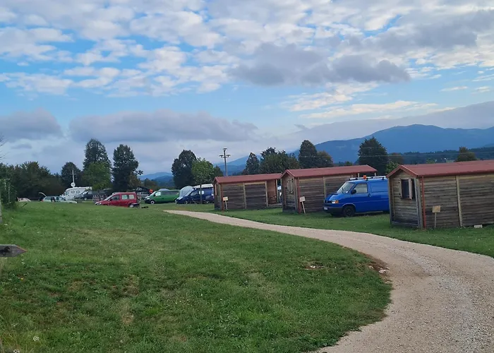 مكان تخييم Camp The Sunrise Hill